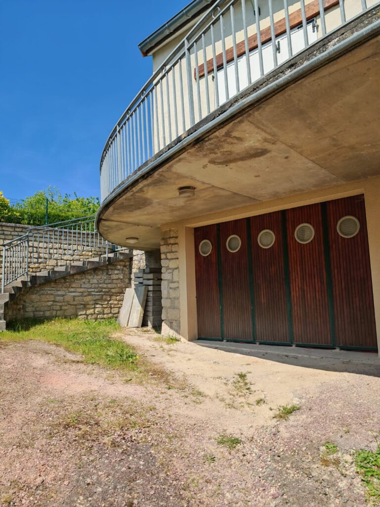 GARAGE